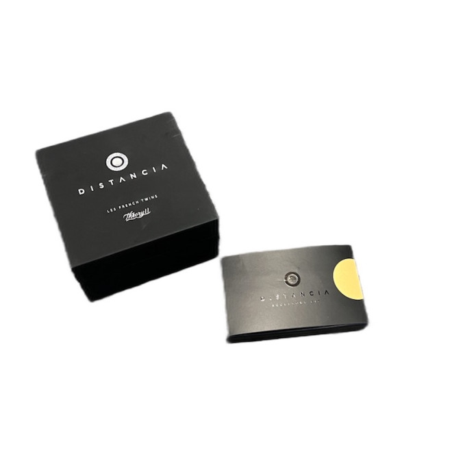 Distancia by Les French Twins and Theory11 (Euro Version), sic!Verlag