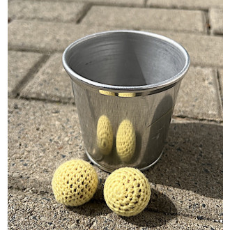 Chop Cup + 2 Häkelbälle