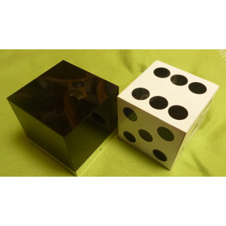 Milky Die / Milchwürfelmaschine